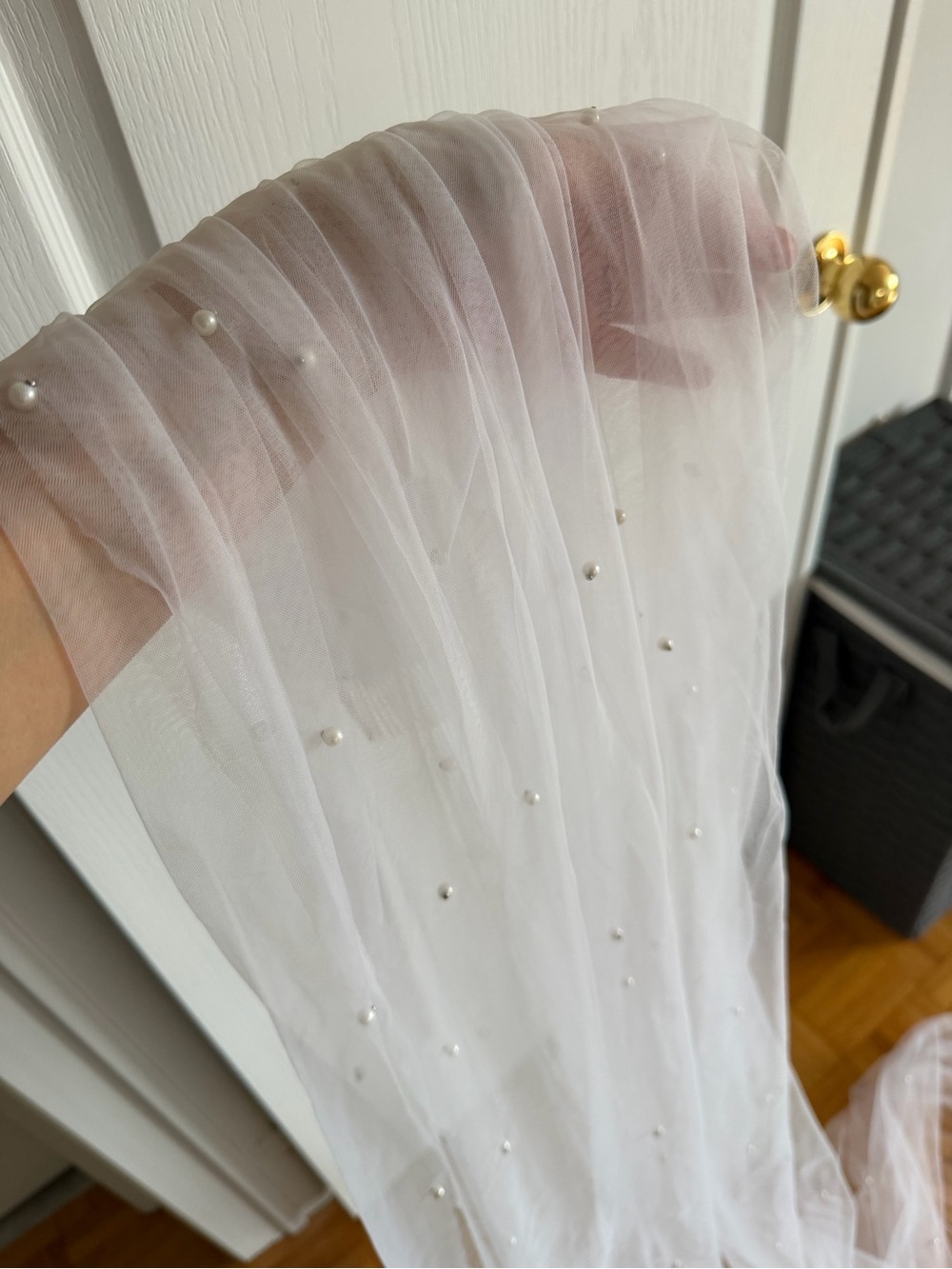 White Cathedral Pearl Wedding Veil - Picture 13 of 13